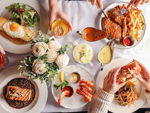 Bistro at Le District