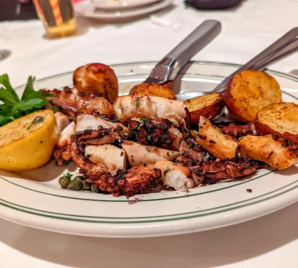 Tony's Di Napoli